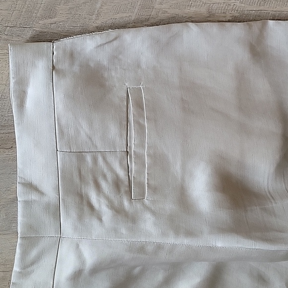 COS shiny cream colored cropped trousers in size US 4. - Picture 7 of 9